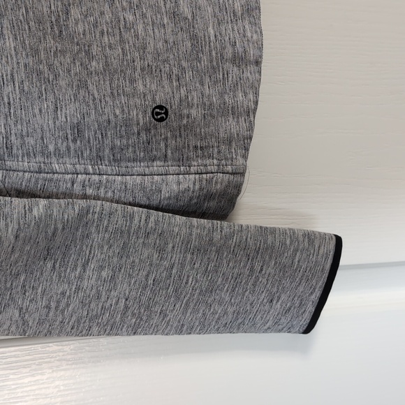 Women's Lululemon jacket - Picture 3 of 5